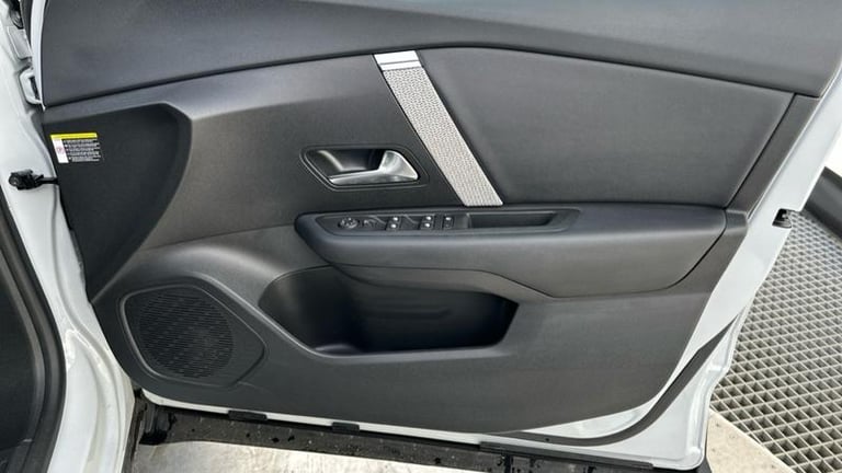 2024 Citroen C4 1.2 PureTech MHEV MAX Hatchback 5dr Petrol Hybrid e-DSC Euro 6 (s/s) (136 p Hatch...