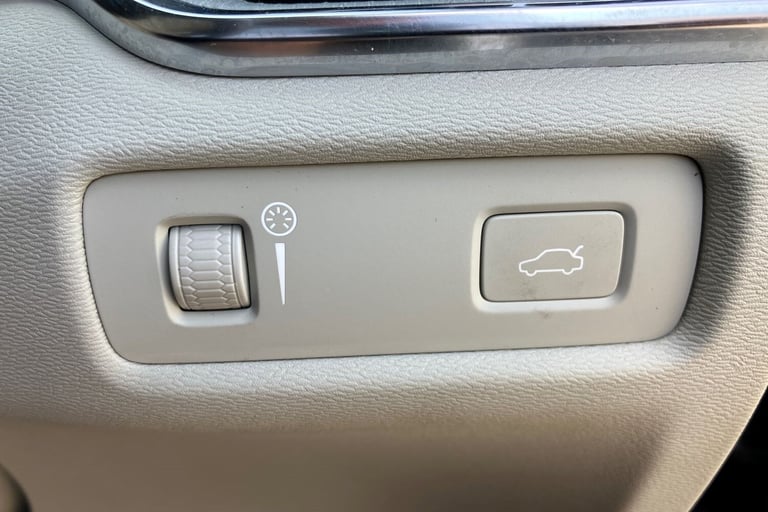 2021 Volvo V60 2.0 B5P Cross Country 5dr AWD Auto Estate Hybrid Automatic