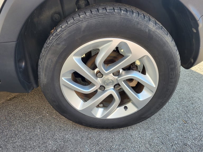 2019 Vauxhall Crossland X 1.2T ecoTec [110] SE 5dr [6 Speed] [S/S] HATCHBACK Petrol Manual