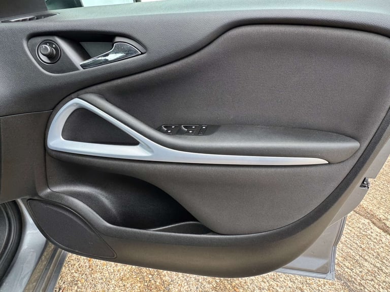 2017 Vauxhall Zafira Tourer 1.4 Zafira Tourer Design T 5dr MPV Petrol Manual