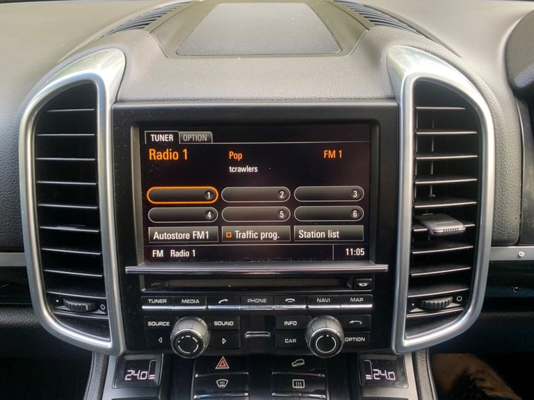 PORSCHE CAYENNE D V6 TIPTRONIC White Auto Diesel, 2013