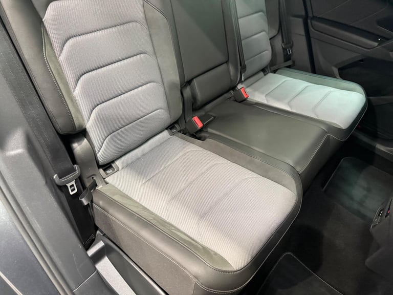 2020 Volkswagen Tiguan 2.0 TDI R-Line Tech SUV 5dr Diesel DSG Euro 6 (s/s) (150 ps) ESTATE Diesel...