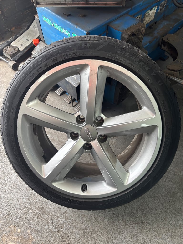 Audi wheels whit tires 18 inches 5x112