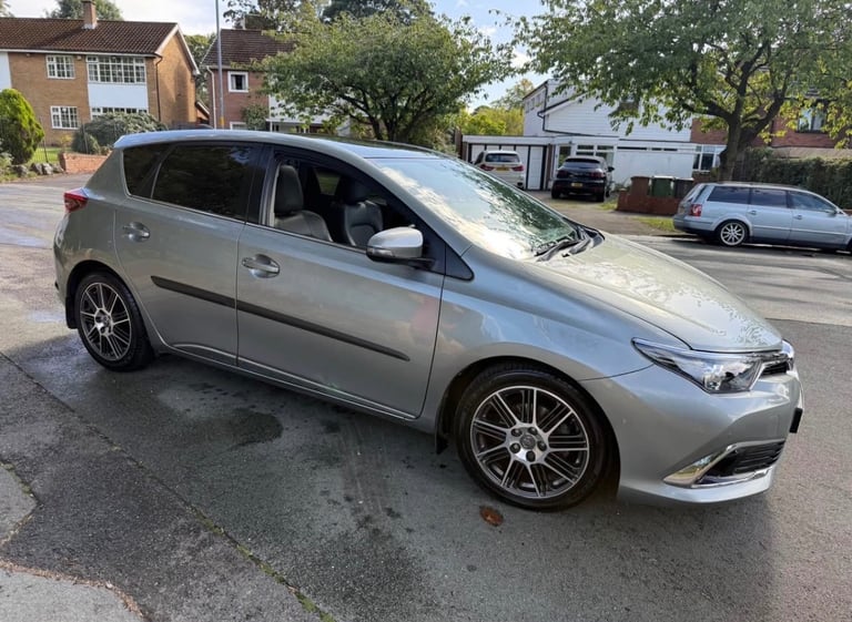 Toyota, AURIS, Hatchback, 2016, Manual, 1598 (cc), 5 doors