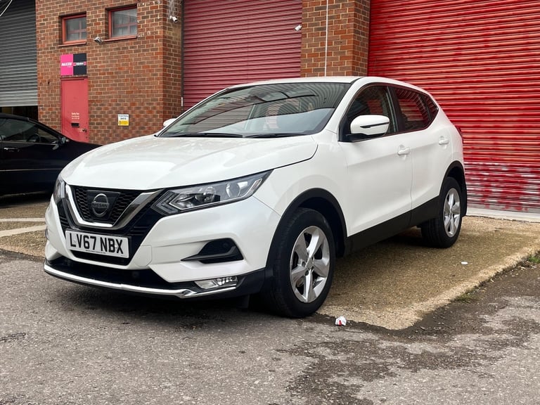 2017 Nissan Qashqai 1.2 DIG-T Acenta XTRON Euro 6 (s/s) 5dr HATCHBACK Petrol Automatic