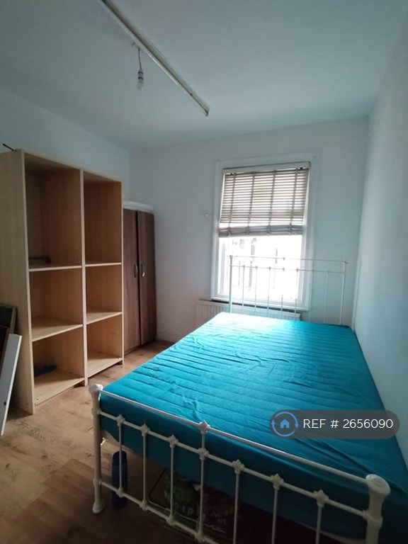 4 bedroom house in Ratcliff Road, London, E7 (4 bed) (#2656090)