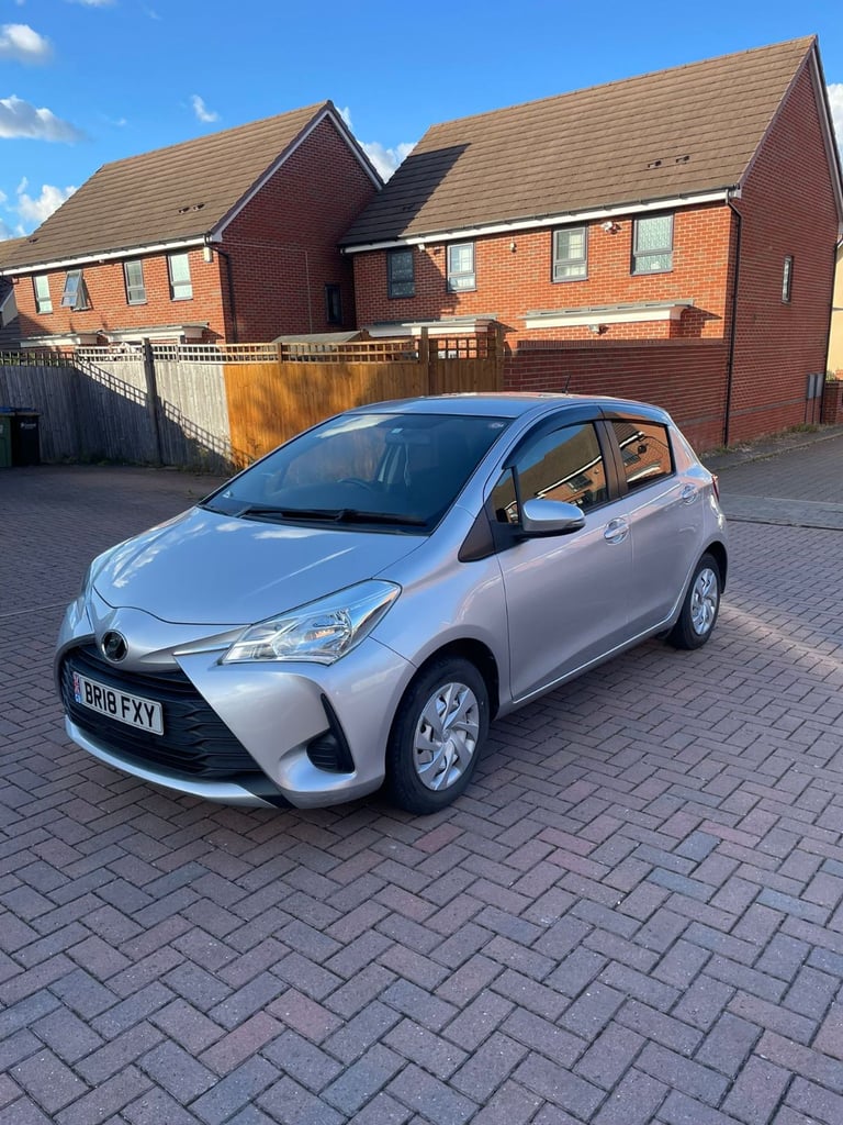 Toyota Yaris/Vitz 1.0 Petrol Automatic 25,000 Mileage, 5 Door hatch 