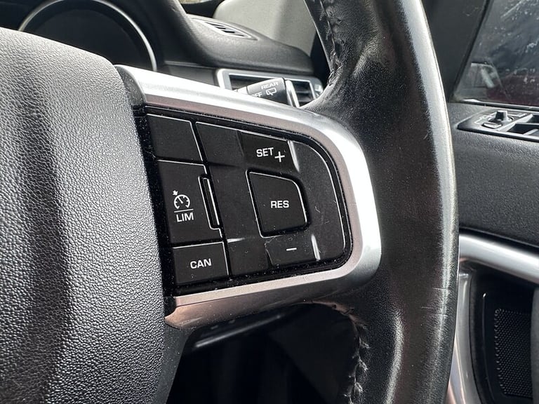 2016 Land Rover Discovery Sport TD4 SE Tech SUV Diesel Manual