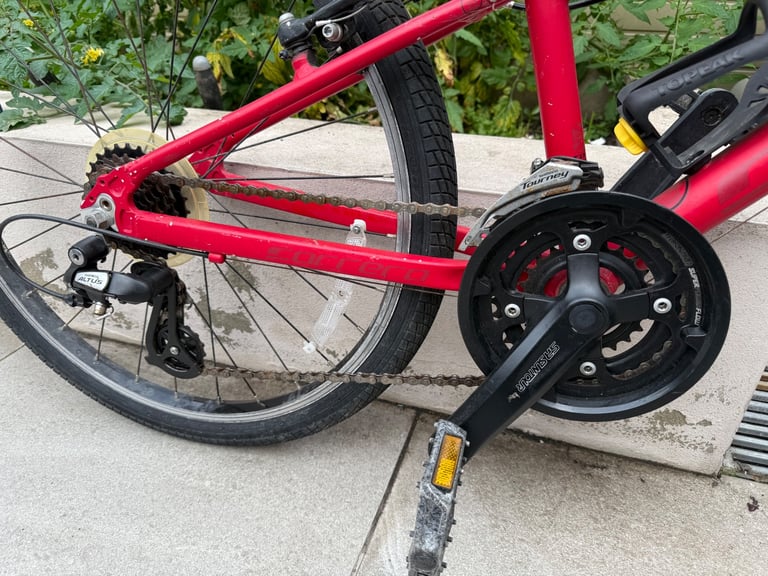 Carrera Saruna Junior Hybrid Bike - 24" Wheel Red frame for age 8-12 years
