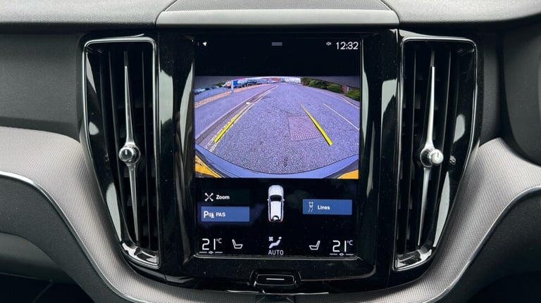 2021 Volvo XC60 R-Design, B5 AWD mild hybrid Estate Petrol Automatic