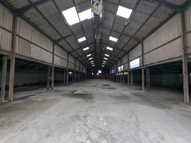 🔒 Secure Barn Storage Available – Flexible Spaces, Containers & Vehicle Storage 🚗