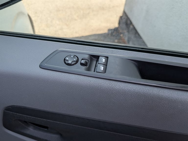 2020 Peugeot Expert 1400 2.0 BlueHDi 120 Professional Van PANEL VAN DIESEL Manual