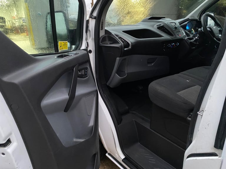 2017 Ford Transit Custom 2.0 TDCi 290 L1 H1 5dr PANEL VAN Diesel Manual