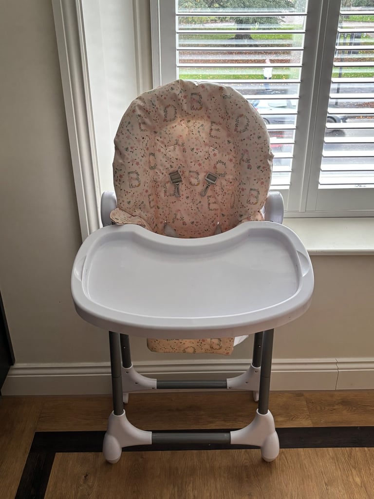Selling our Mamas & Papas Baby Highchair - £30