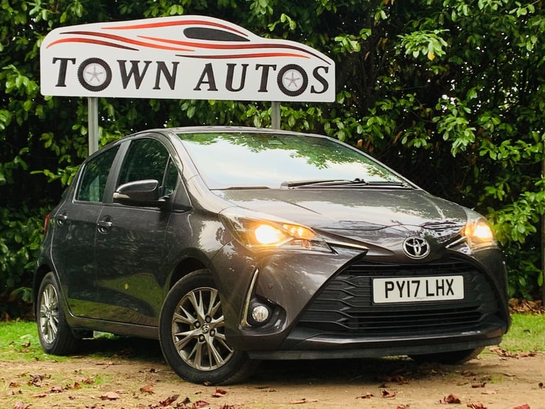 image for 2017 Toyota Yaris 1.5 VVT-i Icon Tech Euro 6 5dr HATCHBACK Petrol Manual