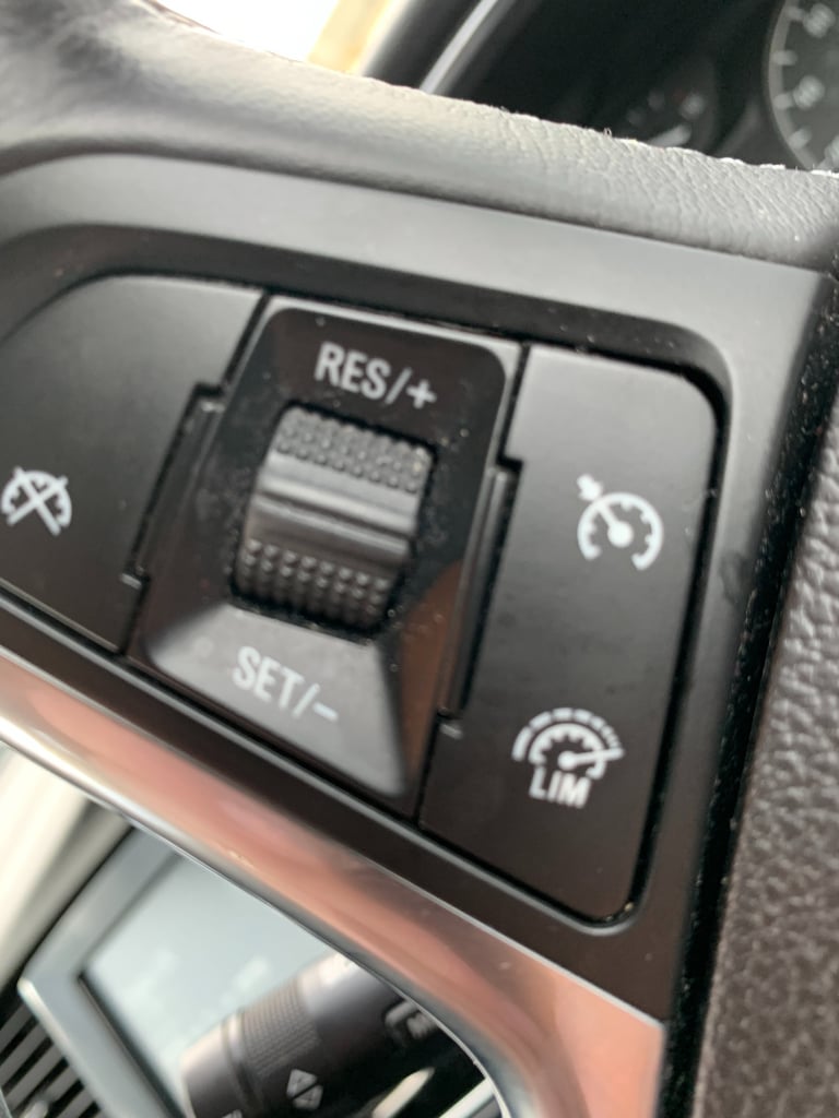 2017 Vauxhall Mokka X 1.6i Active 5dr HATCHBACK Petrol Manual