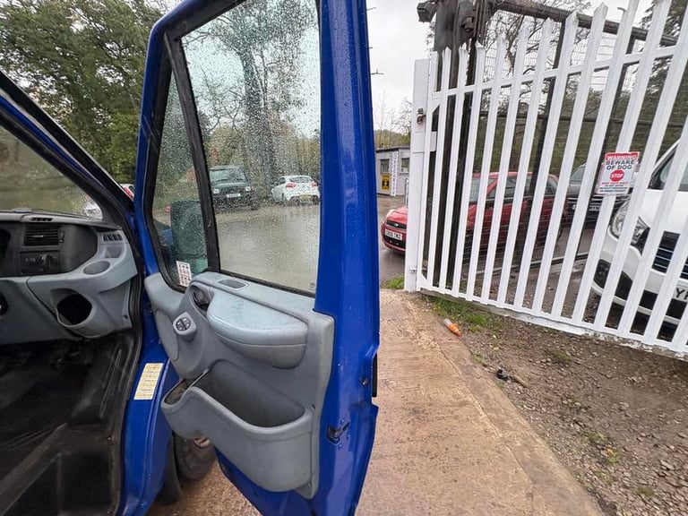 2011 Ford Transit Medium Roof Van TDCi 100ps PANEL VAN DIESEL Manual