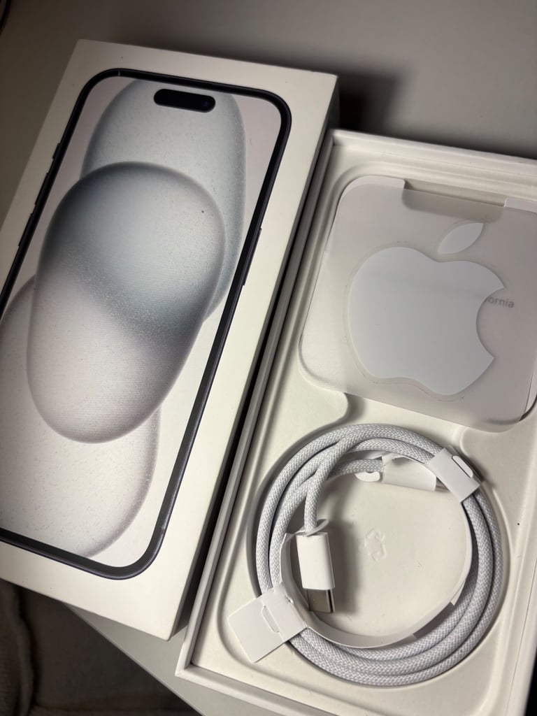 iPhone 15 black 128gb 