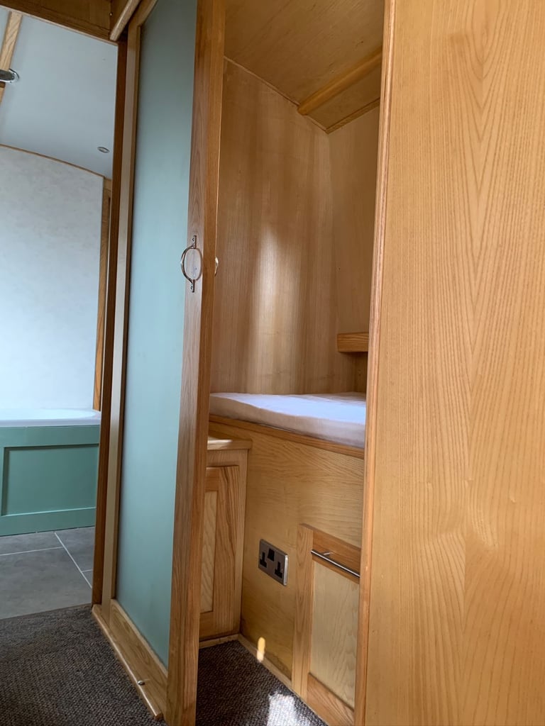 Canal Boat 55ft x 10ft Widebeam by Collingwood Boat Builders (2012) 4-6 berths