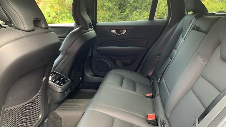 2023 Volvo V60 2.0 B4 MHEV Plus DCT Auto Euro 6 (s/s) 5dr ESTATE Petrol/Electric Hybrid Automatic