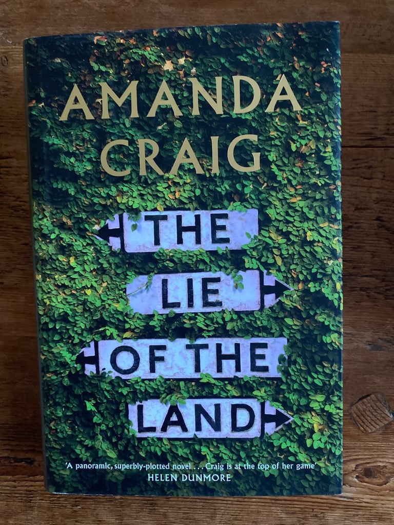 Book “The lie of the land” by Amanda Craig 