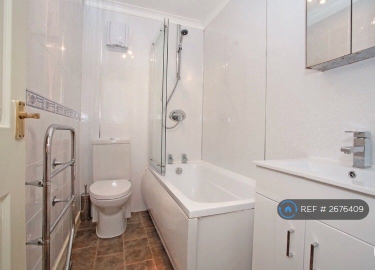 3 bedroom flat in Aberdeen, Aberdeen, AB24 (3 bed) (#2676409)