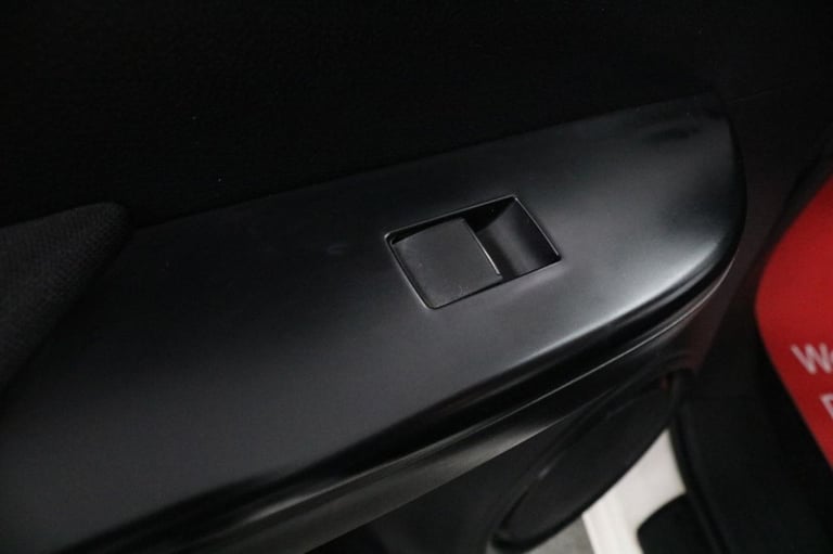 2022 Toyota Hilux 2.4 D-4D Active Pickup Double Cab 4WD 150 BHP Euro 6 ULEZ Free PICKUP Diesel Ma...