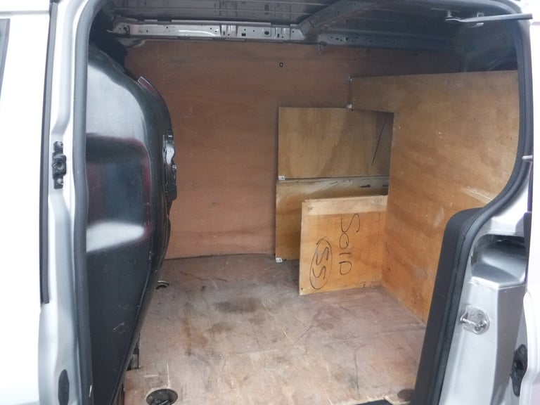 FORD TRANSIT CONNECT 1.6 TDCi 240 Limited 2014