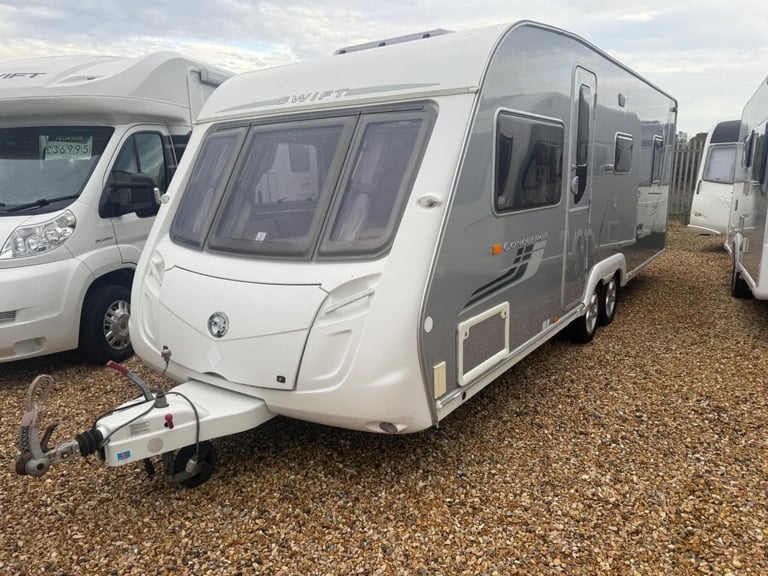 2008 Swift Conqueror 645 Fixed island  bed with new mattress