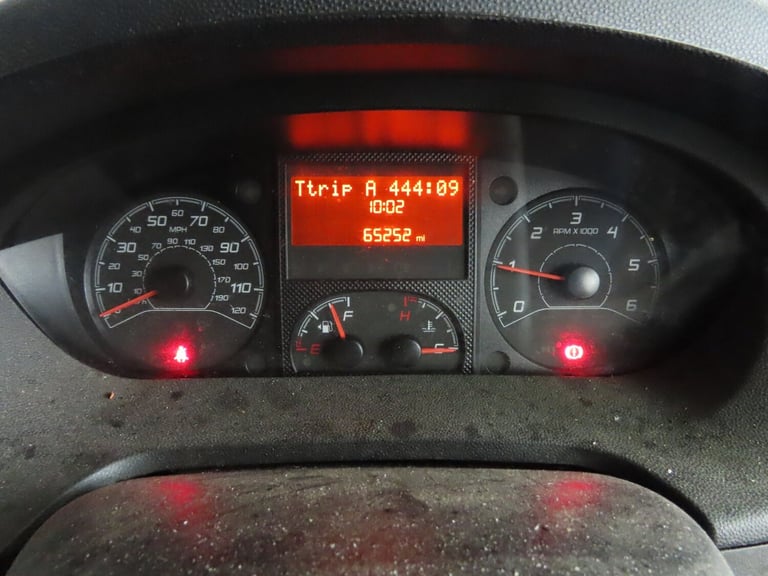 2015 PEUGEOT BOXER MWB 2.2 TDCI 110PS LOW MILES 1 OWNER PRICE IS PLUS VAT 