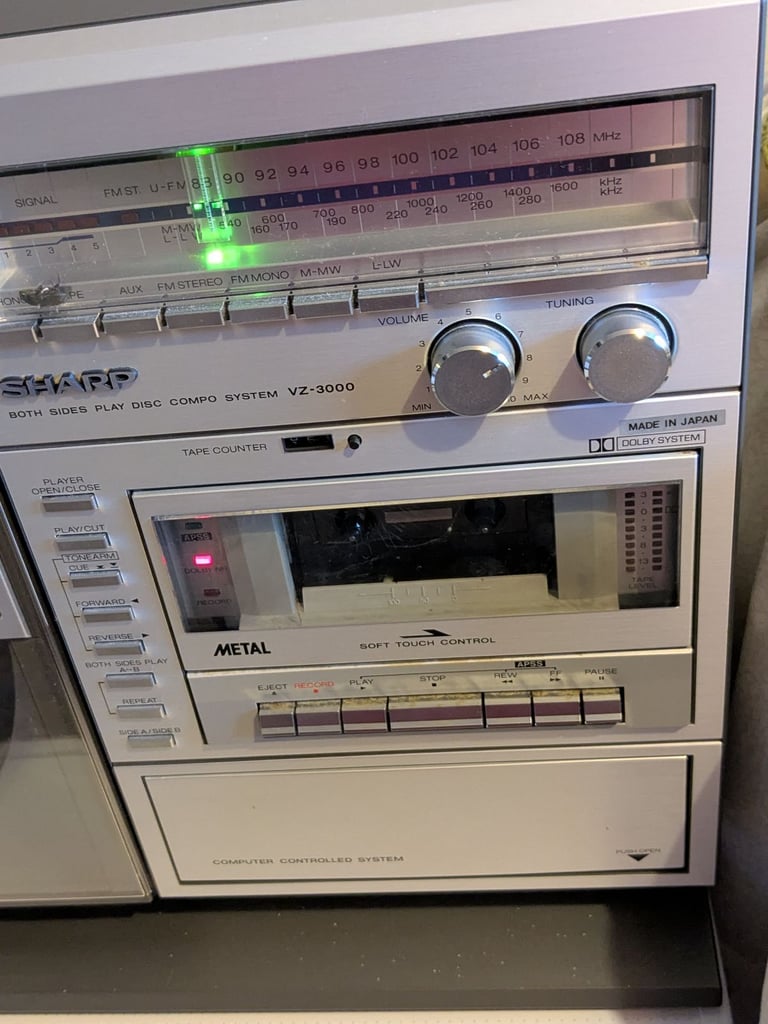 Vintage Sharp VZ-3000E Vertical Player -  Turntable radio & tape deck