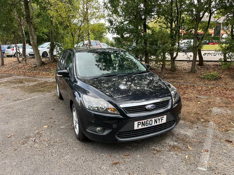 image for 2010 Ford Focus 1.6 Zetec 5dr Auto HATCHBACK Petrol Automatic