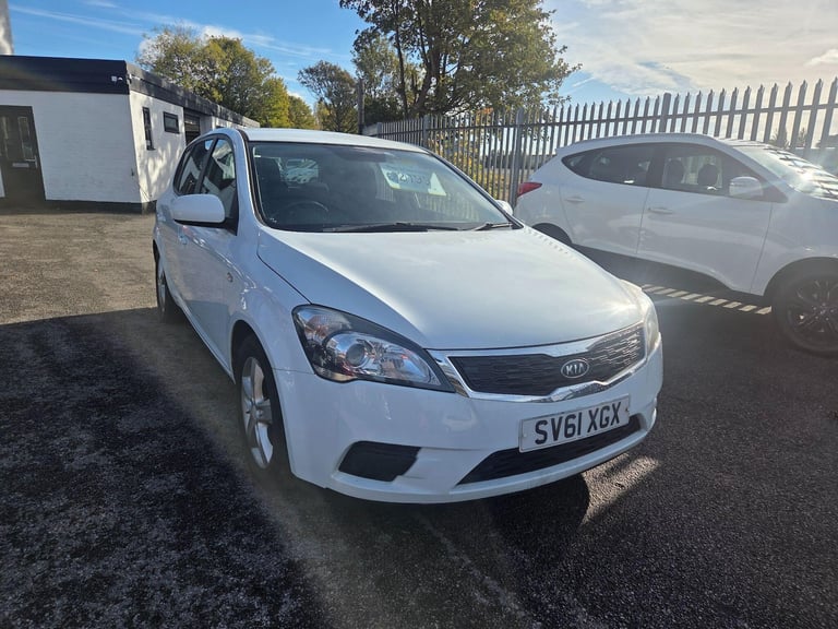 2011 Kia Ceed 1.4 VR-7 Euro 5 5dr HATCHBACK Petrol Manual