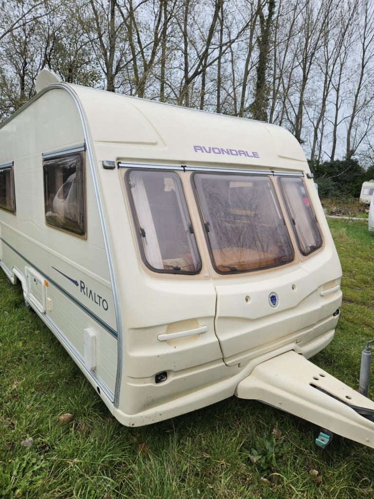 4 BERTH TOURING CARAVAN AVONDALE 1997 