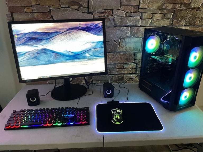 New Gaming PC Full Setup Core i7 4.0GHz QuadCore Dedicated NVIDIA Geforce Graphics SSD HD Monitor