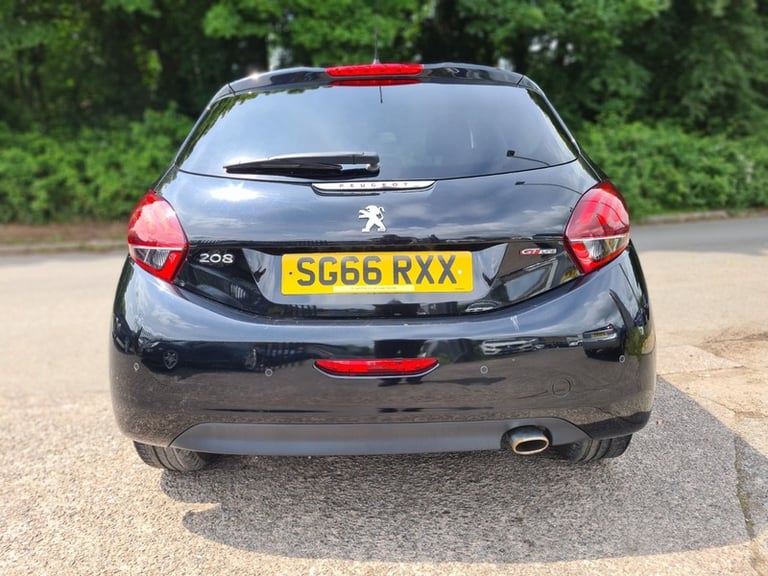 Peugeot 208 BLUE HDI GT LINE 1.6