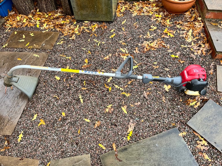 image for Honda 4-Stroke Strimmer