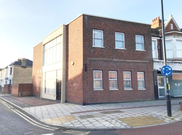 Offices in Southend, London Road, SS1 1PG. No agent fee!