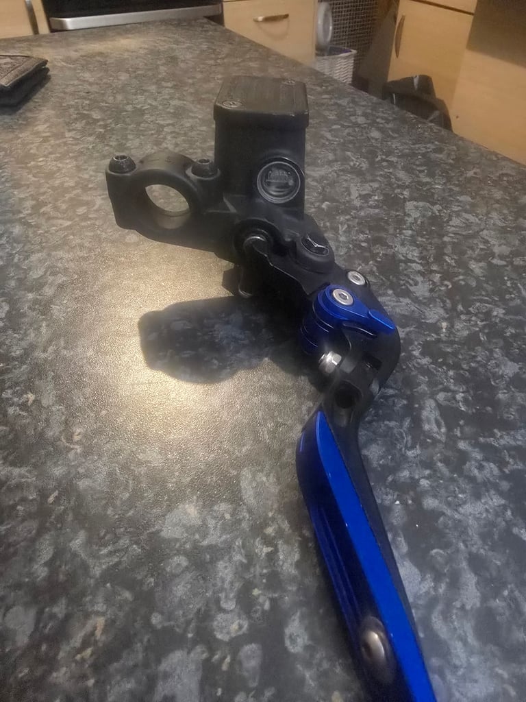 Yamaha yzfr125 front brake reservoir 