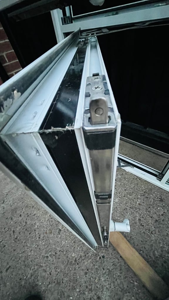 H 117 x W 123 cm - ex SHOWROOM ALUMINIUM DOUBLE GLAZED WINDOW BY ORIGIN - OBSCURE GLASS (REF: SK24)