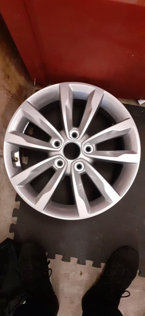 Hyundai I40 alloy wheels