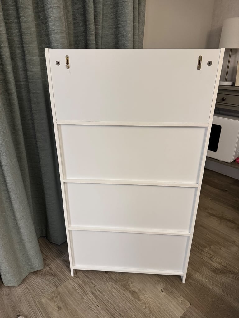 JoJo Maman Bébé White Tall Thin Bookcase