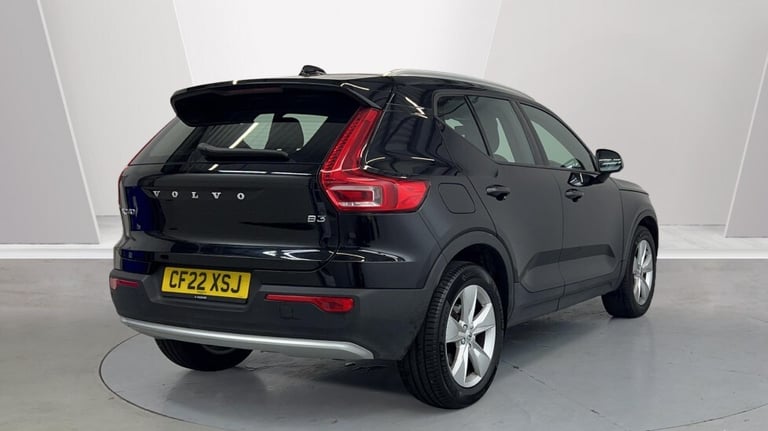 2022 Volvo XC40 Core, B3 mild hybrid, Petrol (Apple CarPlay, Power Tailgate, Google Nav) Estate P...