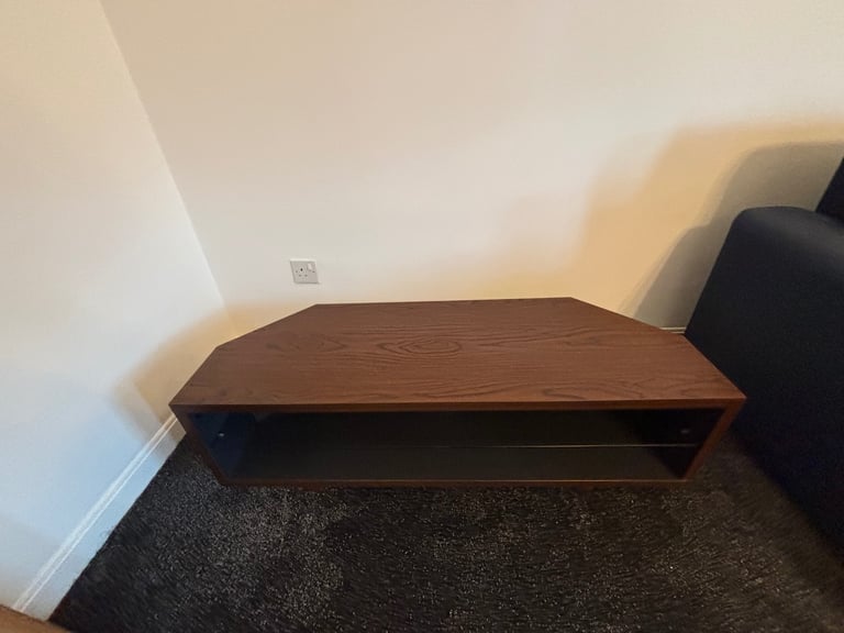 TV Stand / TV Console