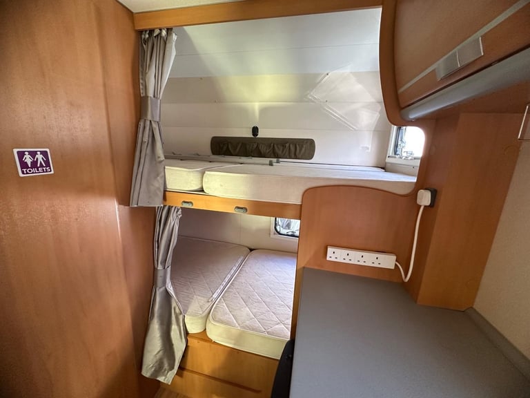 CI Carioca 656 6 berth family sized motorhome  DIESEL MANUAL 2009/58