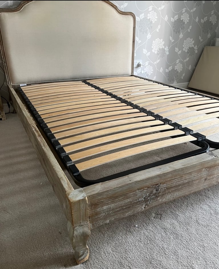 Loaf King Size Bed Weathered Oak & Linen Excellent Conditon