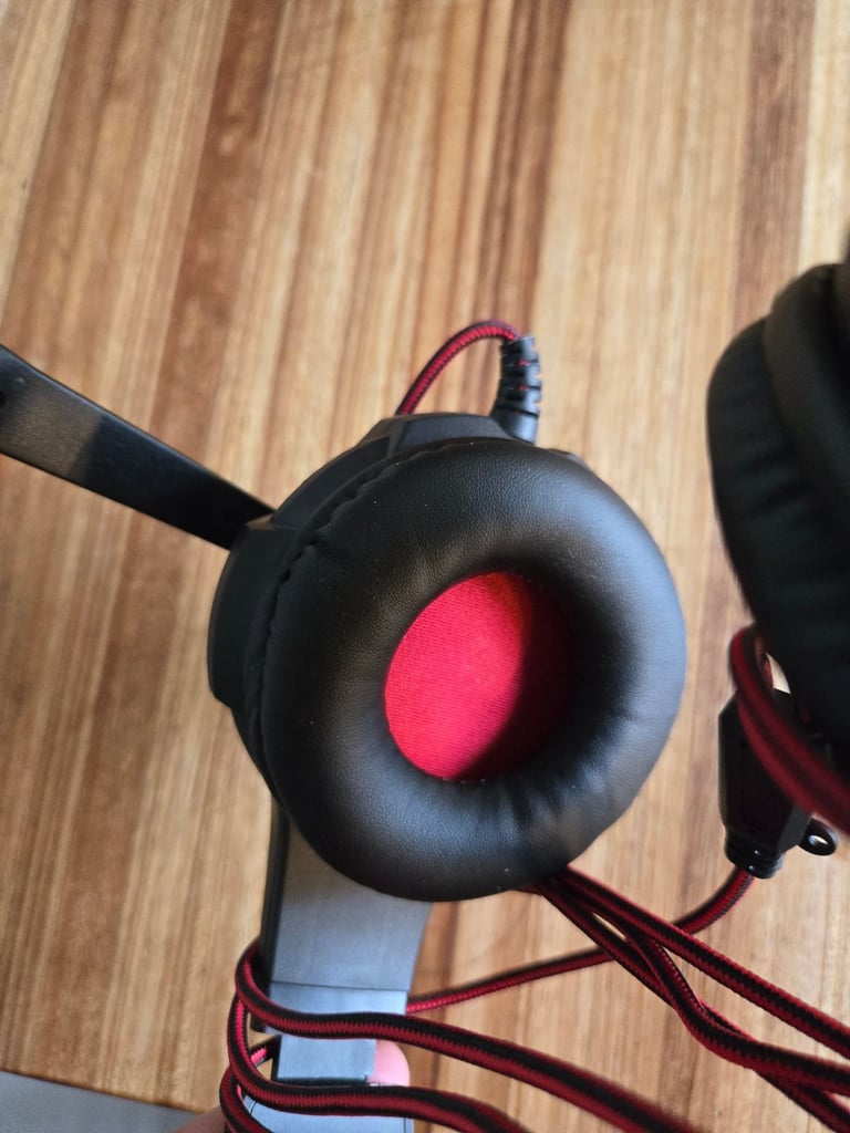 Gaming head set for ps5/ xbox/ pc