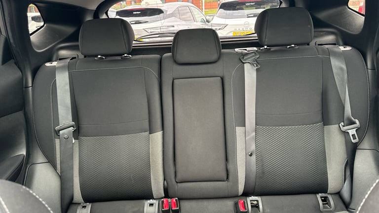 2021 Nissan Qashqai 1.3 DiG-T N-Connecta 5dr [Glass Roof Pack] Petrol Hatchback Hatchback Petrol ...