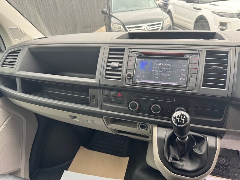 2017 Volkswagen Transporter 2.0 TDI BMT 150 Highline Kombi Van WINDOW VAN DIESEL Manual