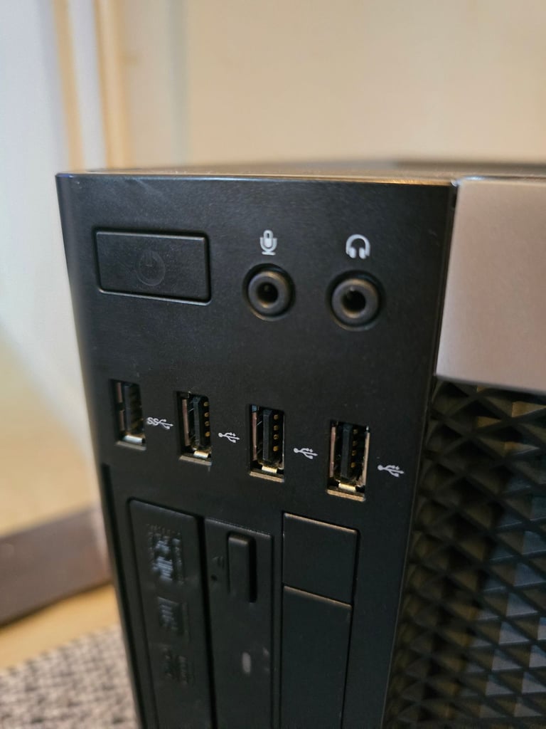 Dell Precision Tower 5810, Intel Xeon Quad Core, 32GB RAM DDR4, GTX 970 4GB, SSD, HDD, Windows 11